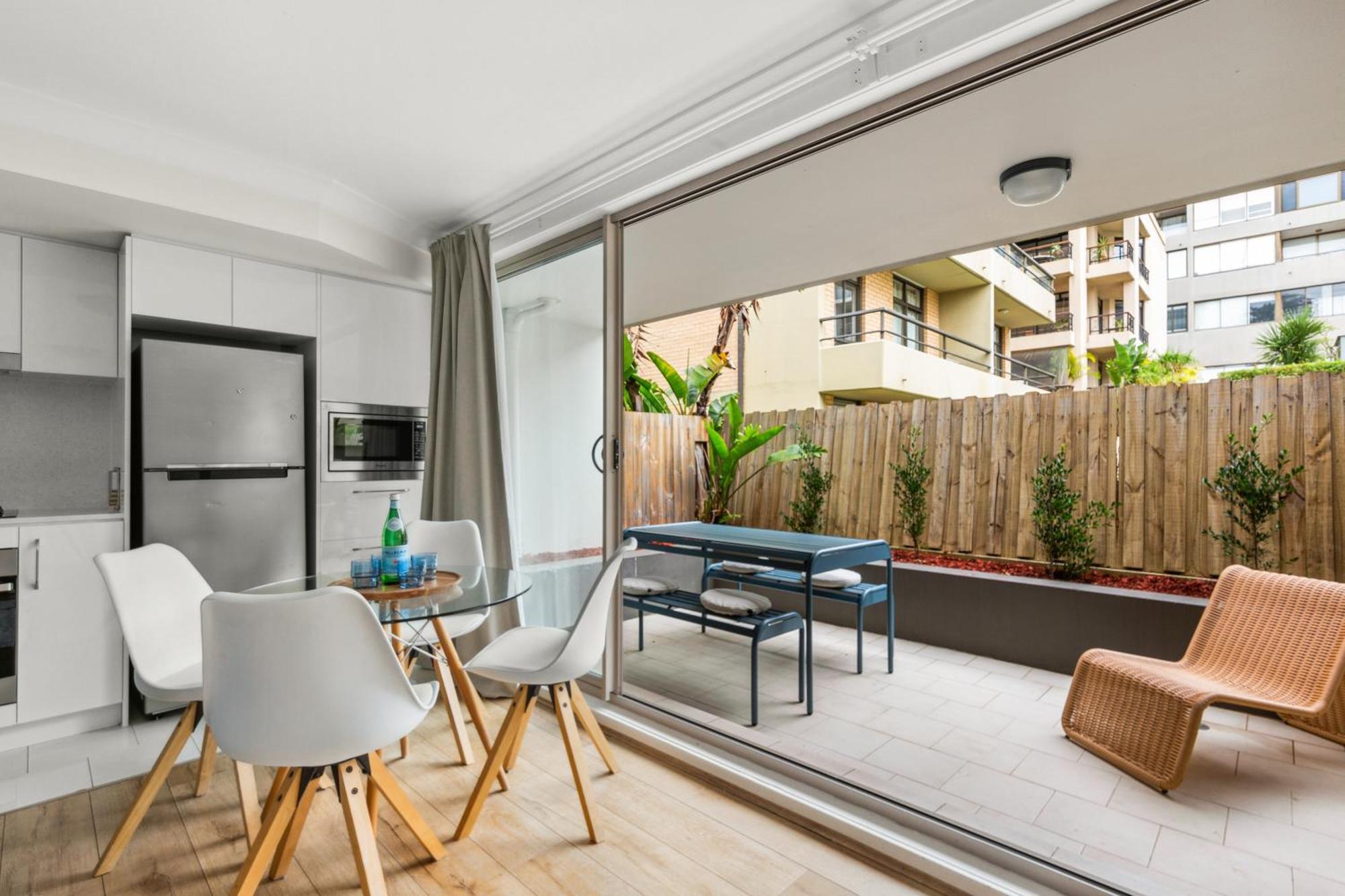 Manly Chic - A Breezy Beachside Appartamento